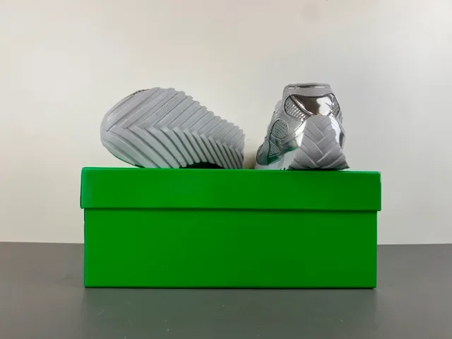 Bottega Veneta Cassette Sneakers Lifestyle Métallique Argenté Maille 15