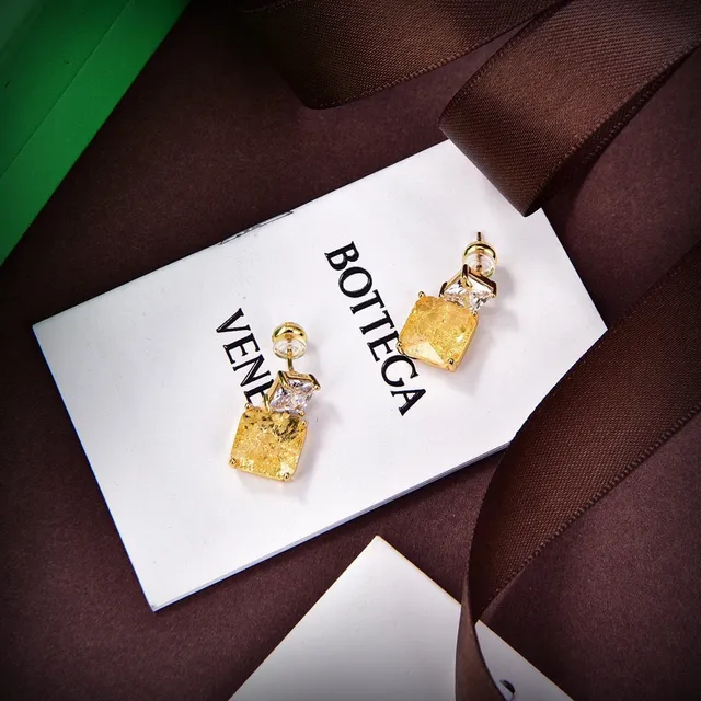 Bottega Veneta Boucles d'oreilles à double pierre en or vert taille carrée 2