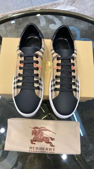 Burberry Bege Preto Nova Check Canvas Upper Leather Toe Cap Lifestyle Sneakers 3