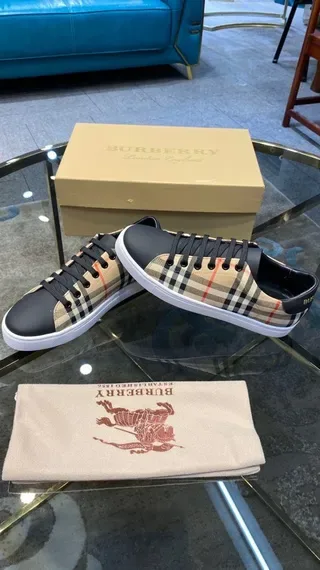 Burberry Bege Preto Nova Check Canvas Upper Leather Toe Cap Lifestyle Sneakers 4