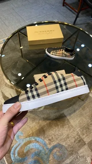 Burberry Bege Preto Nova Check Canvas Upper Leather Toe Cap Lifestyle Sneakers 5