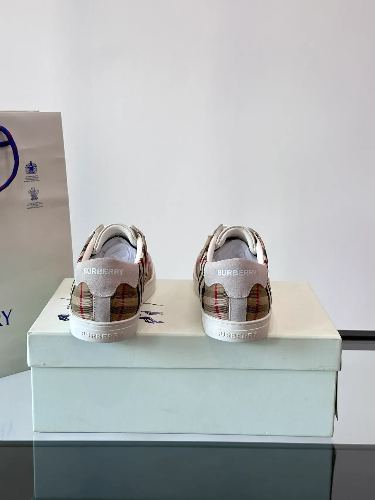 Burberry বেইজ ব্রাউন হাউস চেক ক্যানভাস আপার সুয়েড ওভারলে লাইফস্টাইল স্নিকার 2