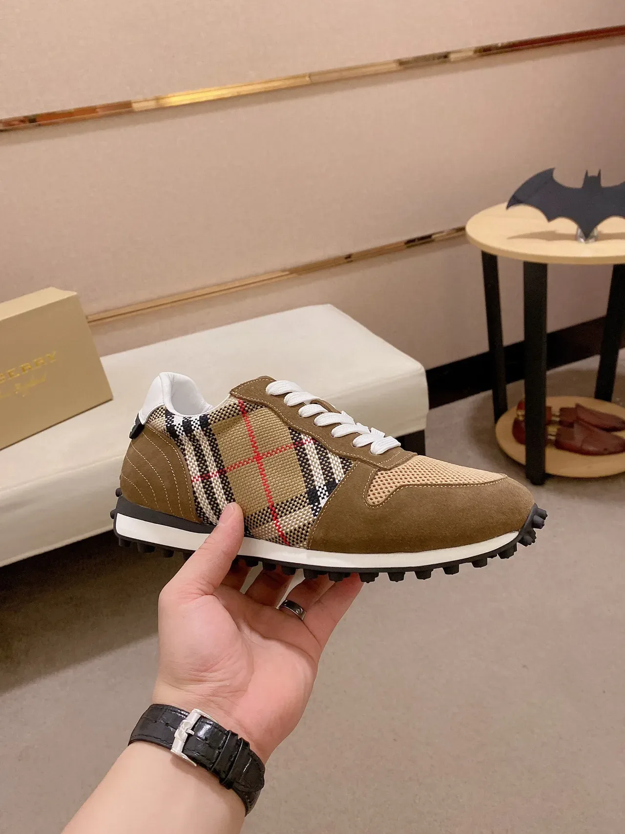 Burberry 格纹拼接麂皮网面休闲鞋 8