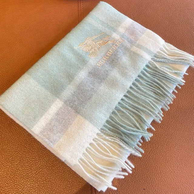 Burberry Vert Beige Motif à Carreaux Brodé Logo Écharpe Cachemire 5