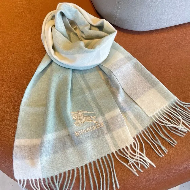 Burberry Vert Beige Motif à Carreaux Brodé Logo Écharpe Cachemire 9
