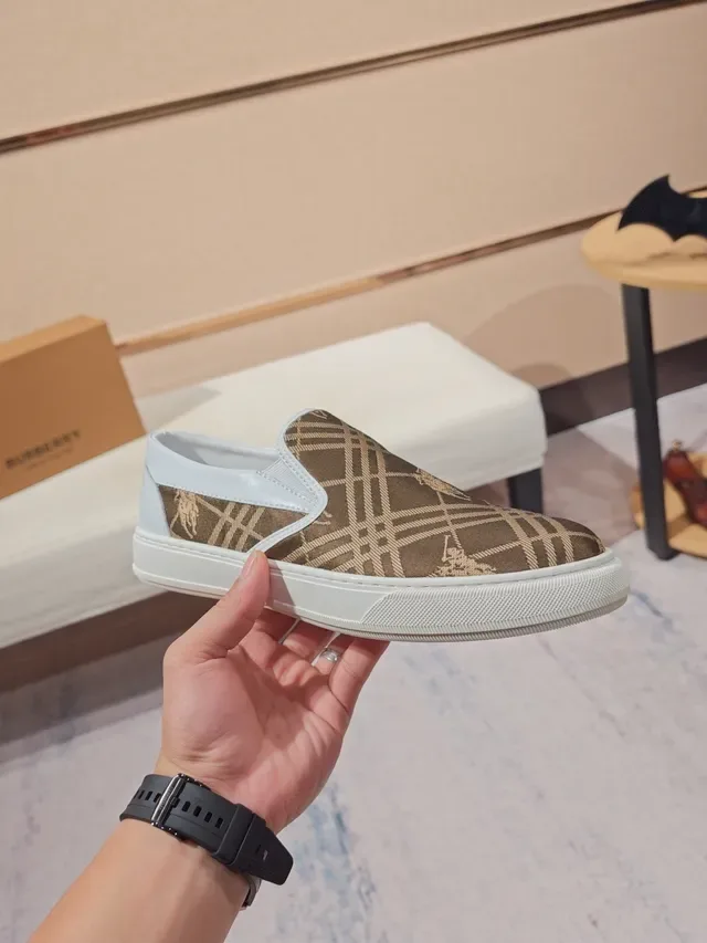 Burberry Knight Beige/White Slip-On Sneakers Lifestyle en tissu à carreaux 4