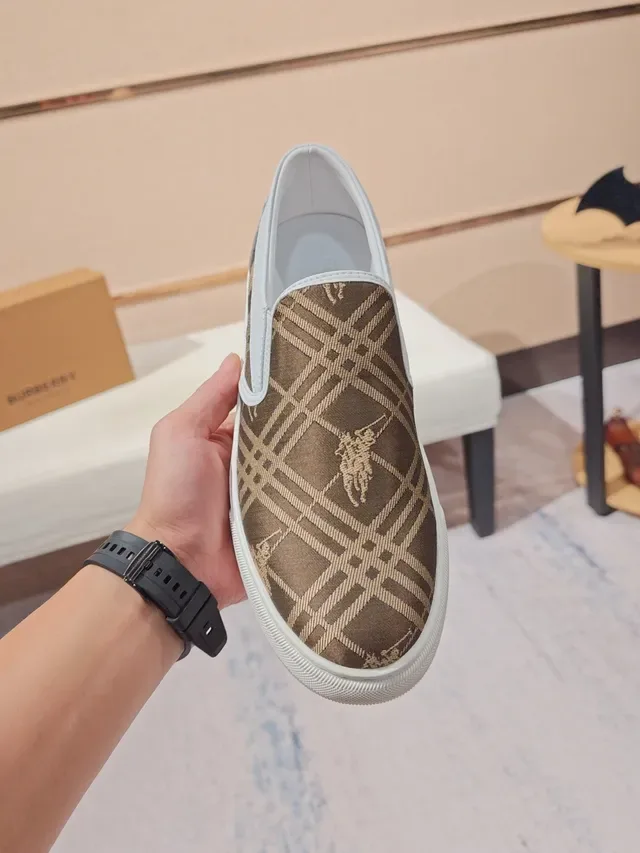 Burberry Knight Beige/White Slip-On Sneakers Lifestyle en tissu à carreaux 5