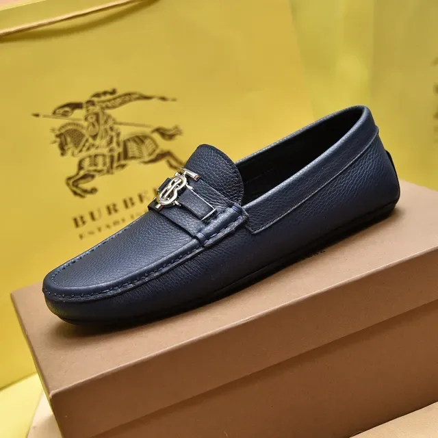 Burberry Knight Navy পেবল্ড লেদার লুফার 5