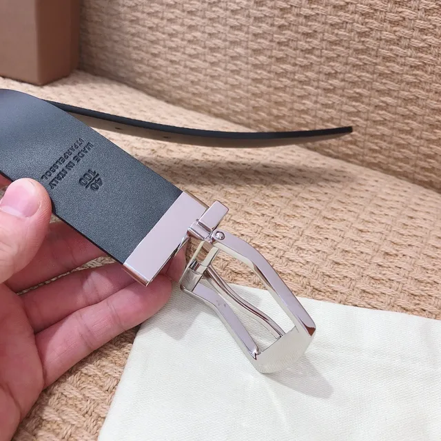 Burberry Knight Reversible Navy Leather Belt 4