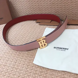 Burberry Knight उलट-फिरट गुलाबी और लाल चमड़े की बेल्ट