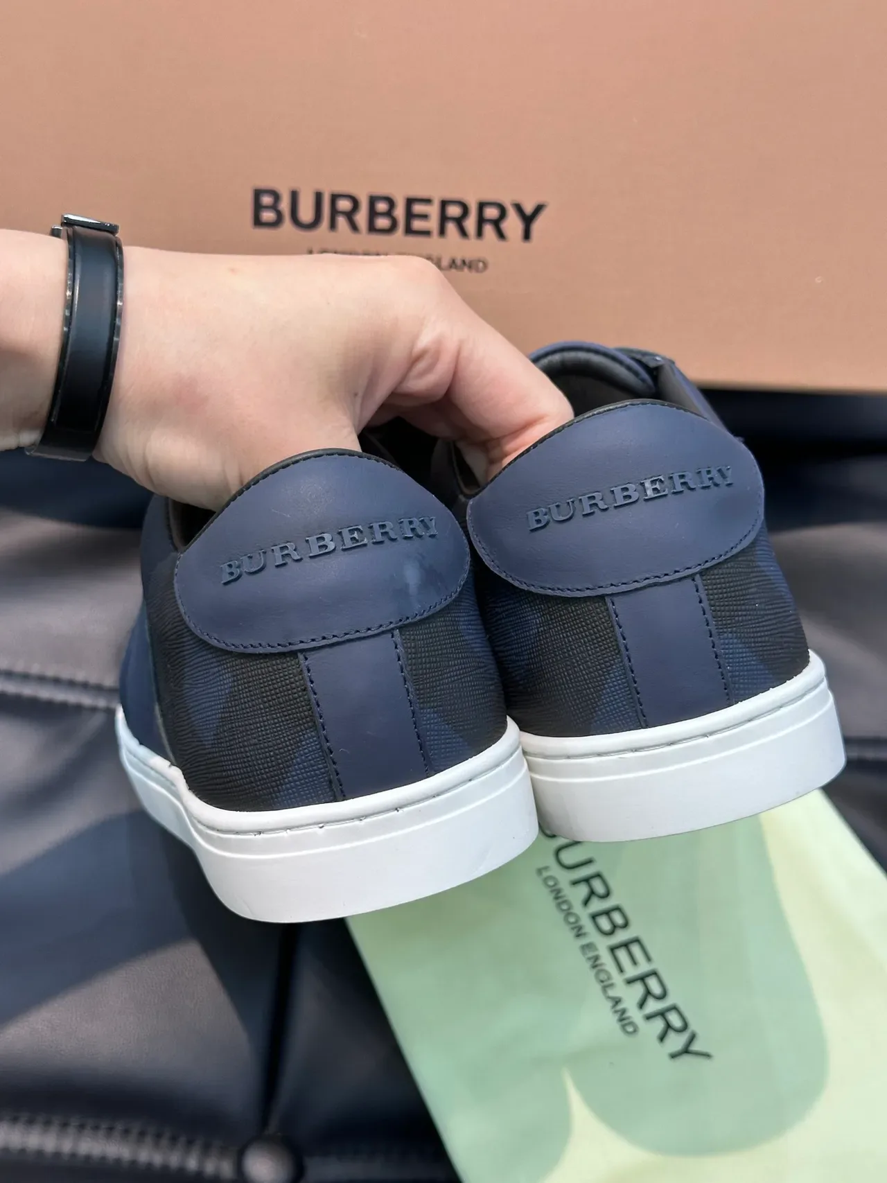 Burberry Lola Navy White Mixed-Material Upper Check-Pattern Insert Lifestyle Sneakers 4