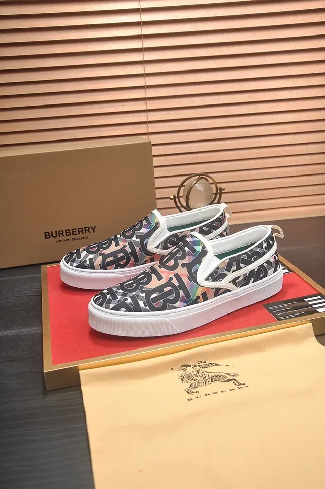 Burberry Blanc Multicolor Slip-On Monogram imprimé Lifestyle Sneakers 1