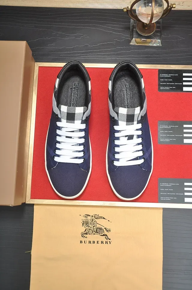 Burberry Navy White Canvas Upper Check-Pattern Side Panel Lifestyle Sneakers 4