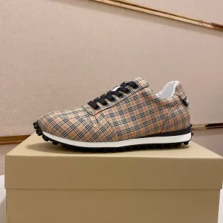 Burberry चेक लो-टॉप लाइफस्टाइल स्नीकर