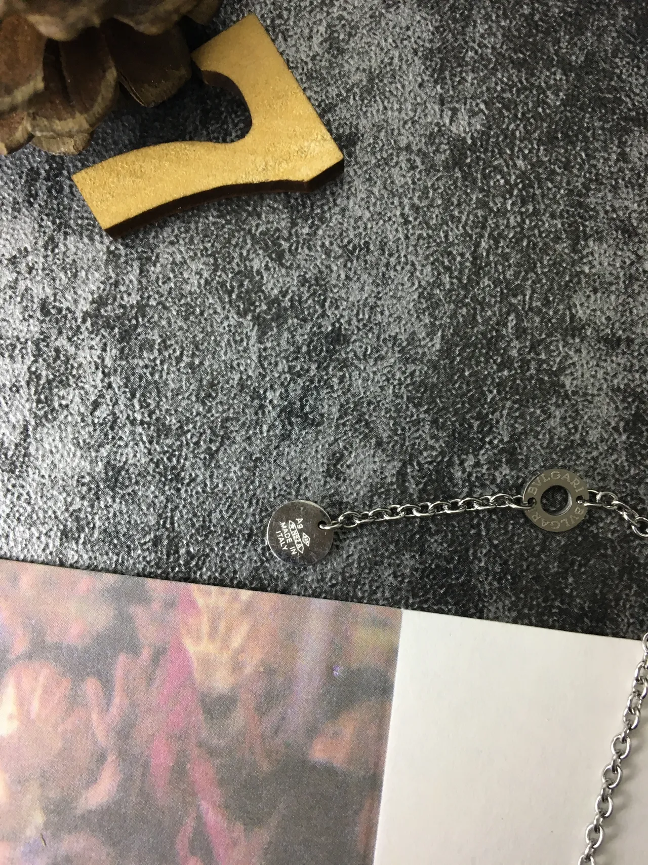 Bvlgari B.zero1 Collier pendentif émaillé rouge et acier 6