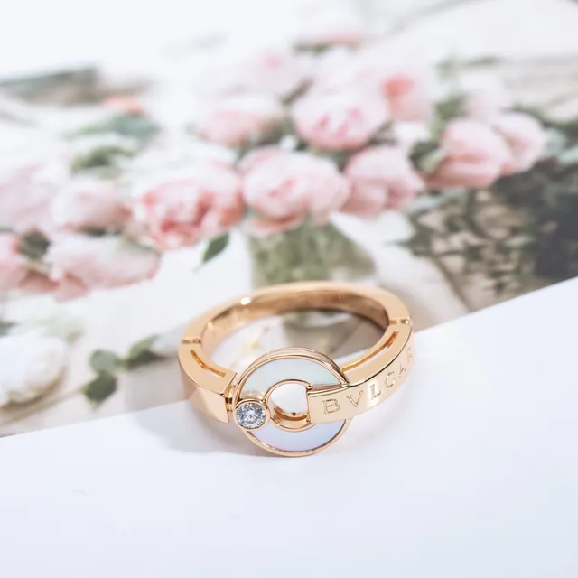 Bvlgari B.zero1 Bague Or Rose Perle Mère et Diamant 3