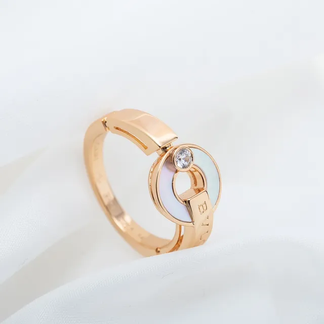 Bvlgari B.zero1 Bague Or Rose Perle Mère et Diamant 8