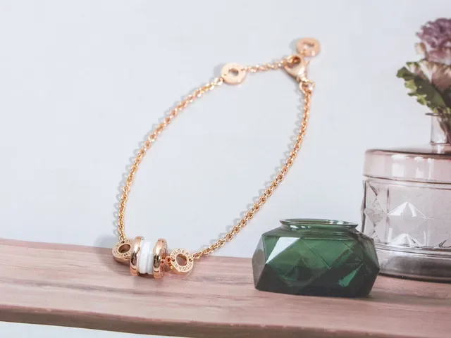 Bvlgari B.zero1 Pulseira de Corrente Cerâmica Branca e Dourado Rosado 2