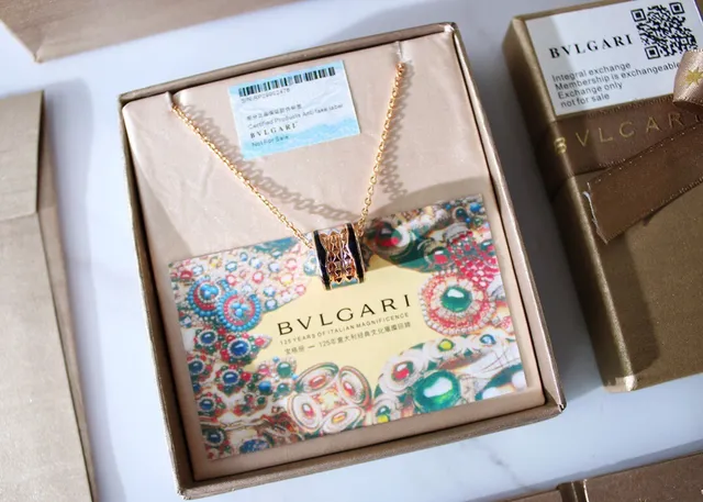 Bvlgari Bulgari Ouro Preto Anel Pingente Empilhado Motivos Pirâmide Espinhoso Colar 7