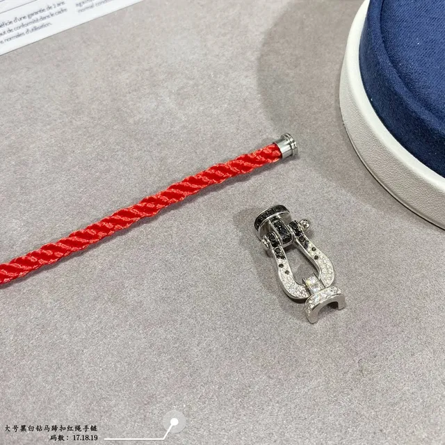 Bvlgari Divas’ Dream collier pendentif en or Pavé en forme d'éventail 9