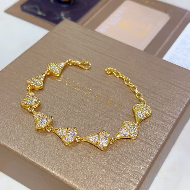 Bvlgari Divas’ Dream Bracelet doré Pavé Cristal Motif d'éventail 7