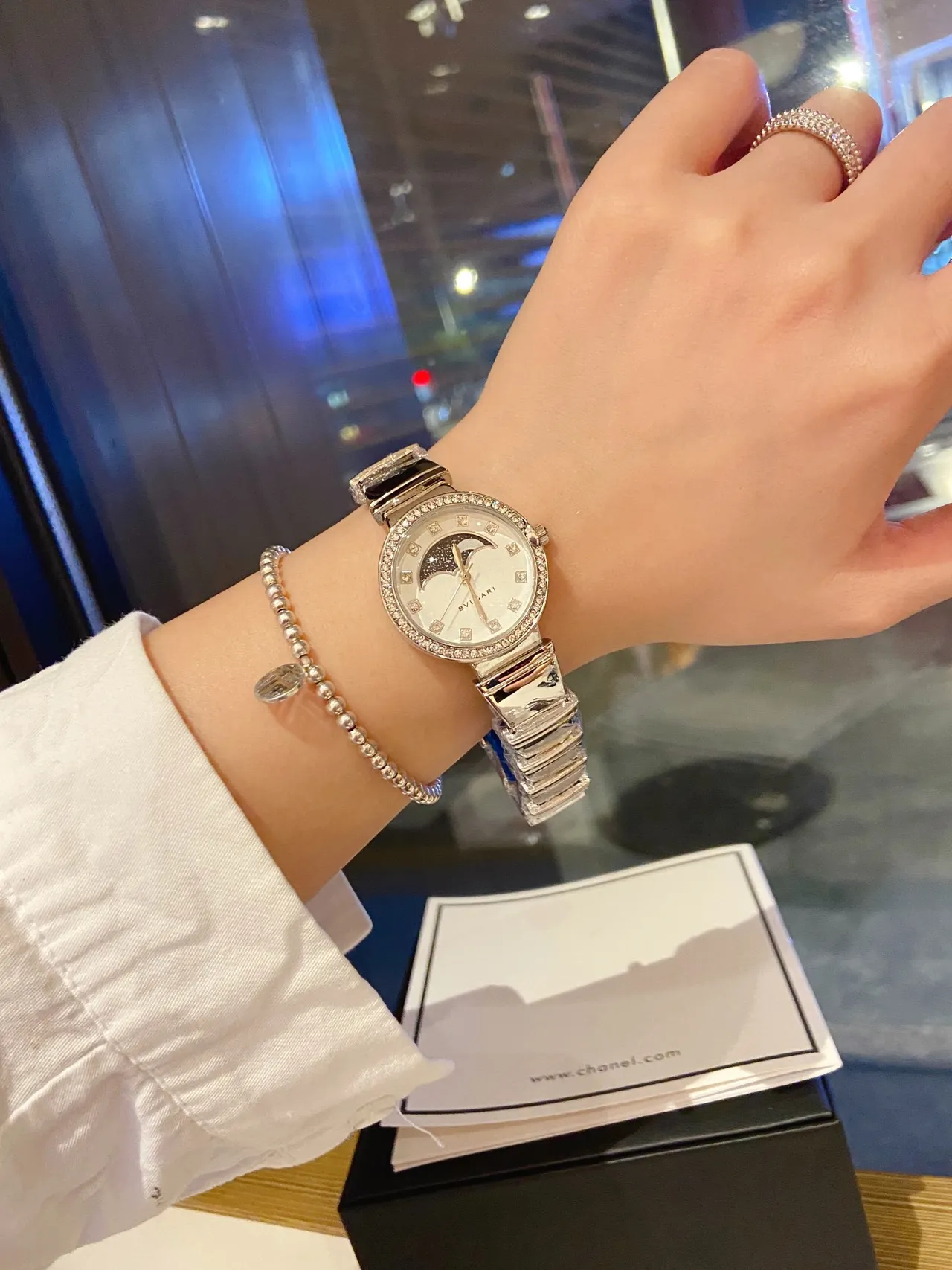 Bvlgari Divas’ Dream Moonphase Diamond Bezel Quartz Reloj 4