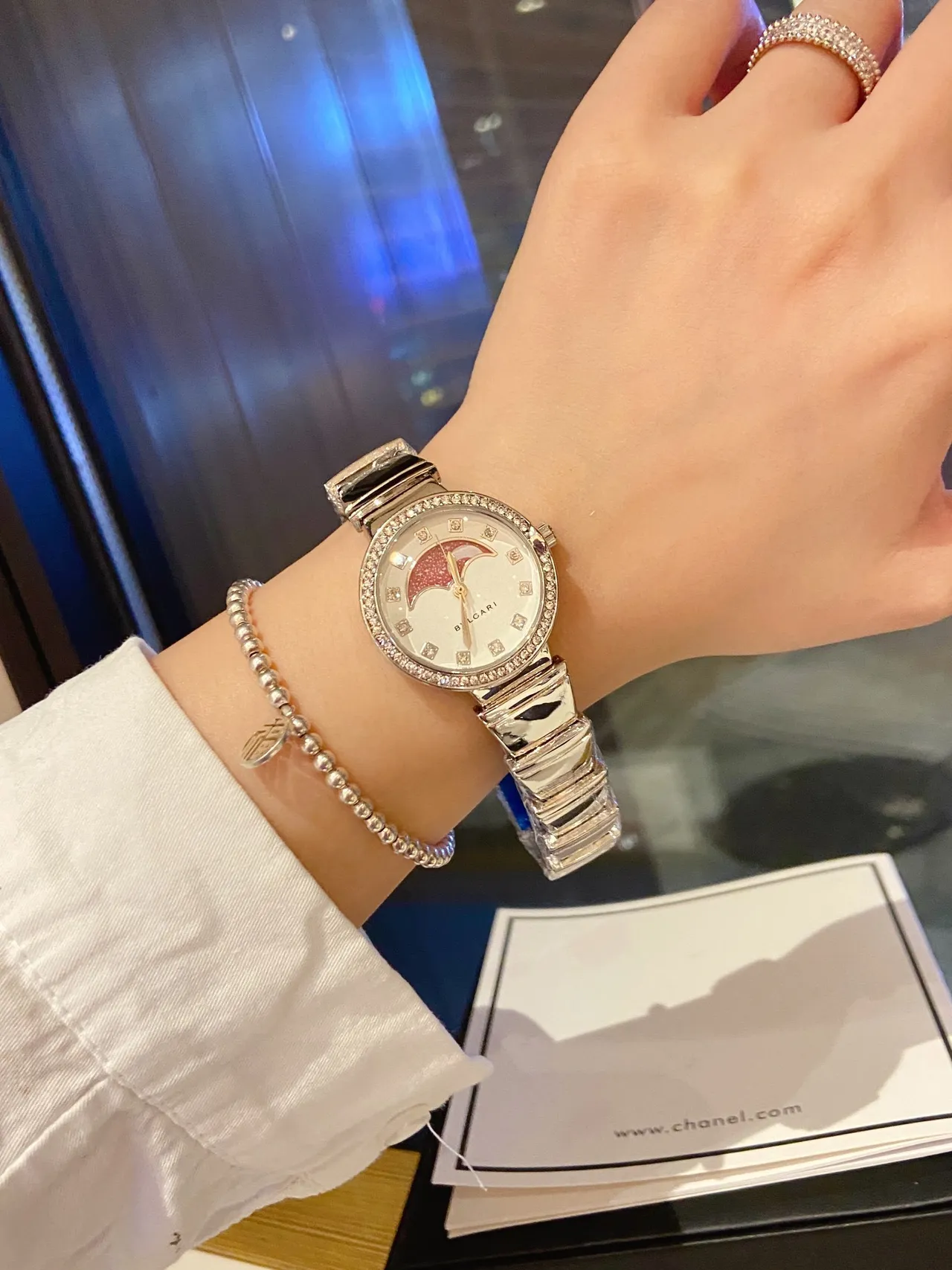 Bvlgari Divas’ Dream Moonphase Diamond Bezel Quartz Reloj 6