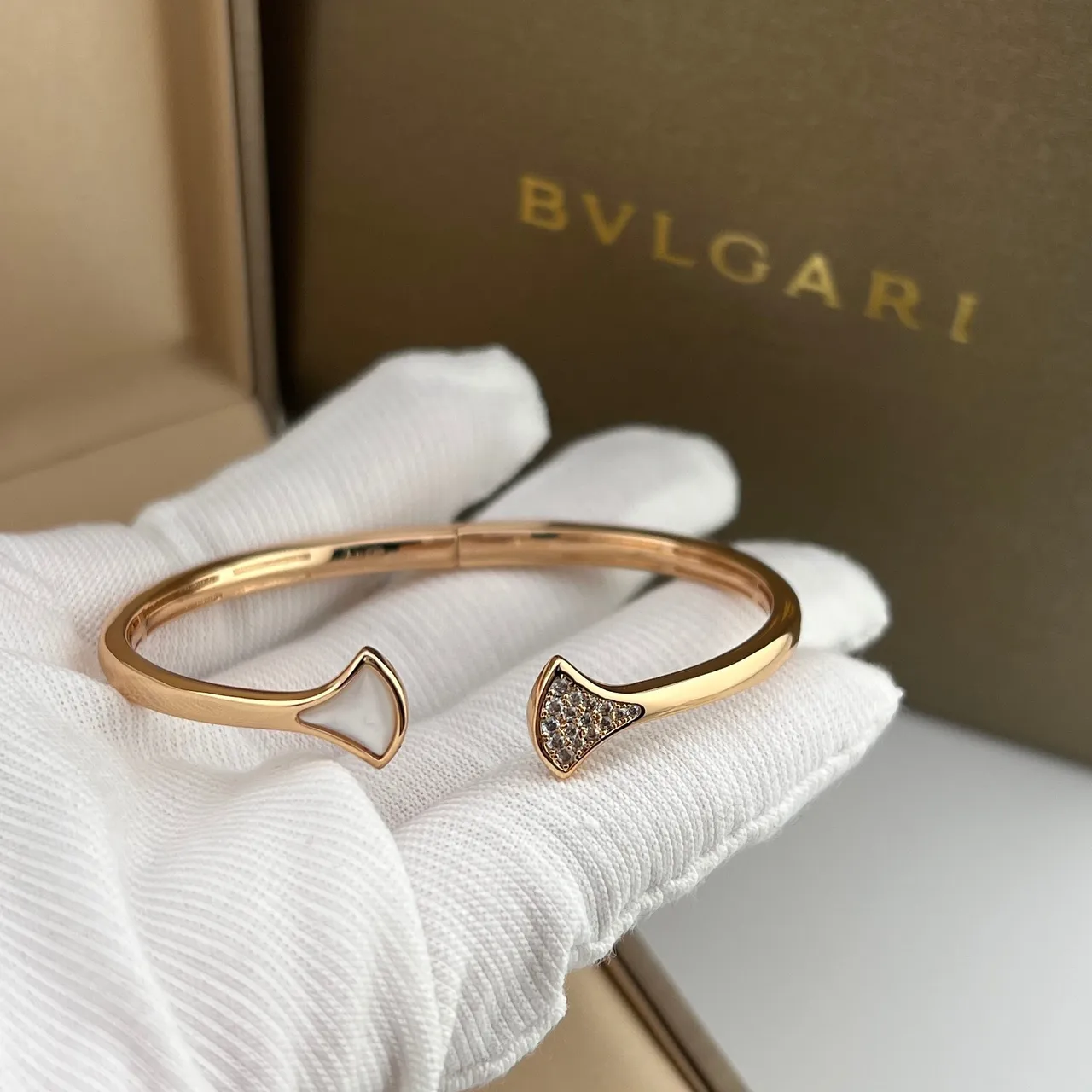 Bvlgari Divas’ Dream ذهب وردي لؤلؤ أم و بانيه الماس سوار 5