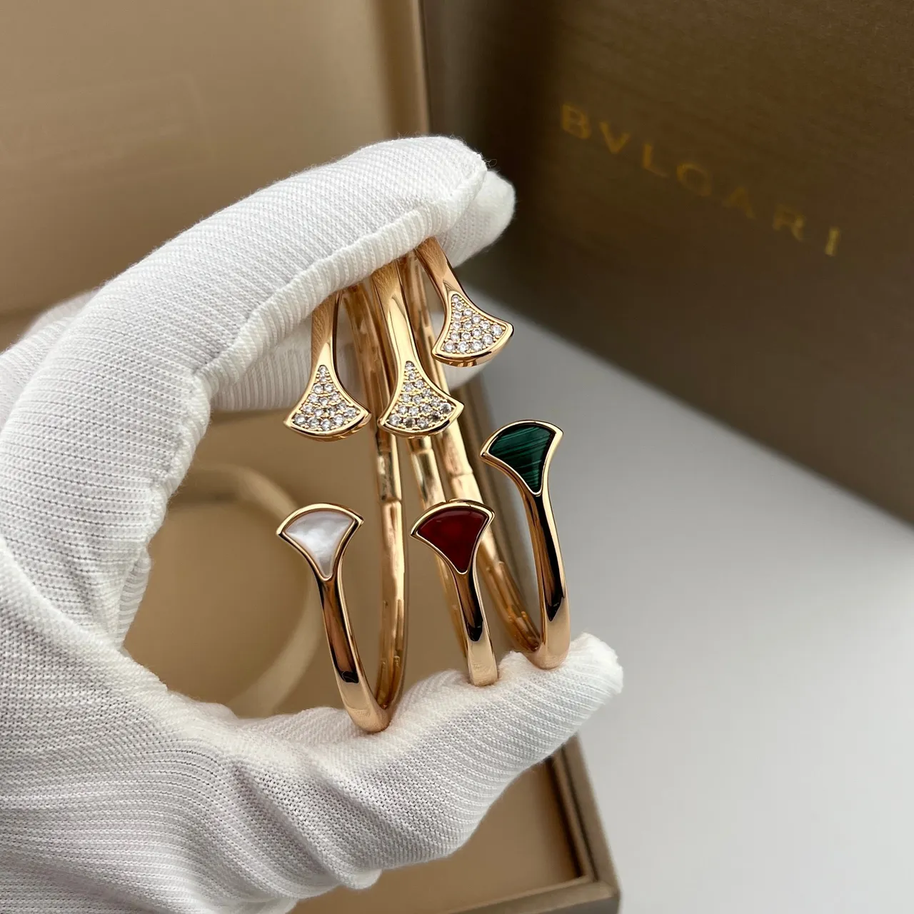 Bvlgari Divas’ Dream ذهب وردي لؤلؤ أم و بانيه الماس سوار 7