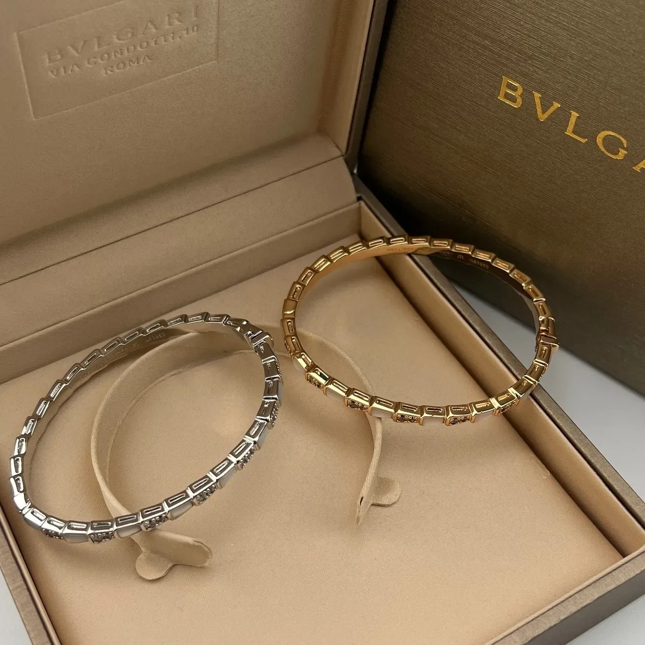 Bvlgari सोने चांदी सेगमेंटेड लिंक व्हाइट इनले ब्रेसलेट 5