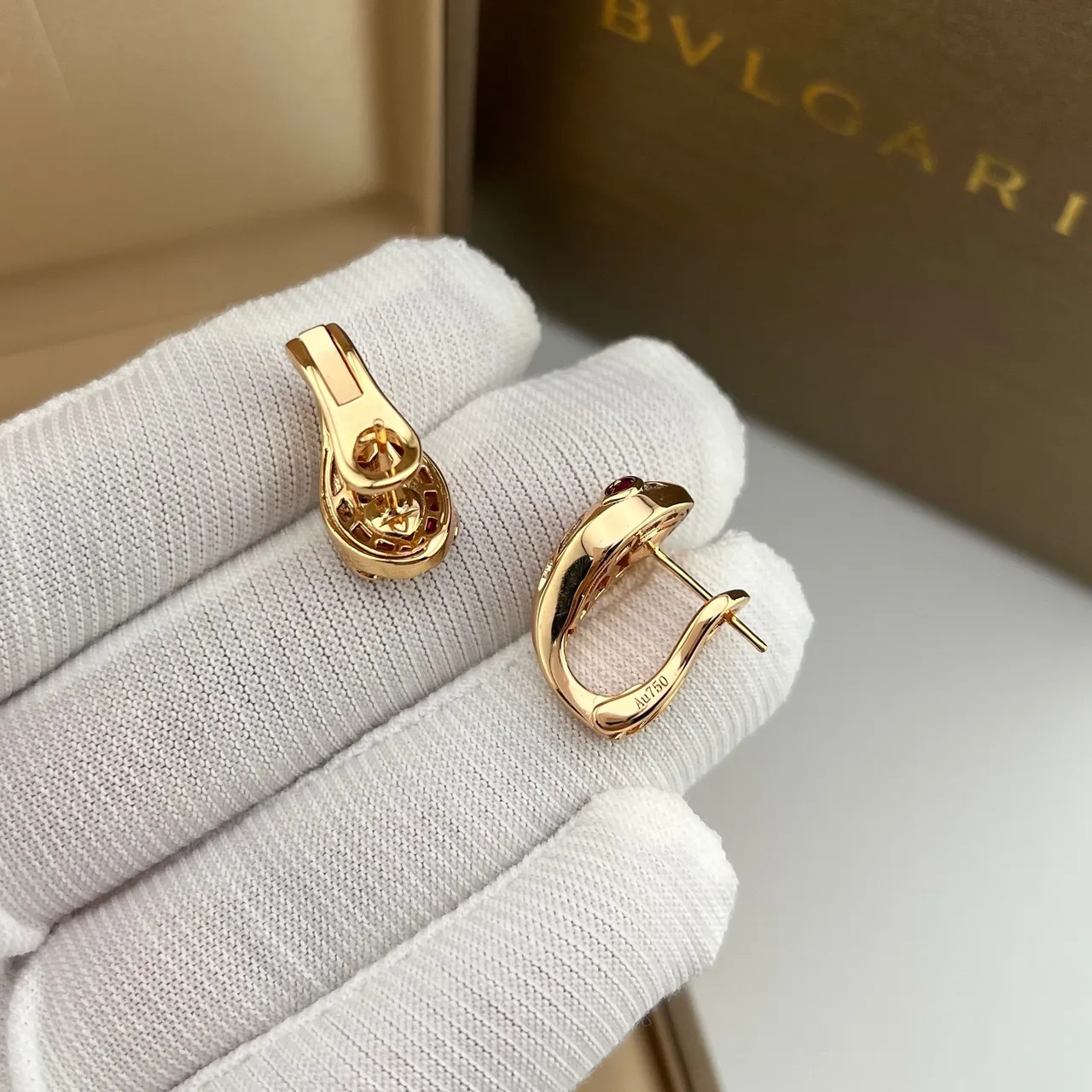 Bvlgari Serpenti or argent motif tête de serpent Pavé-Set body boucles d'oreilles 3