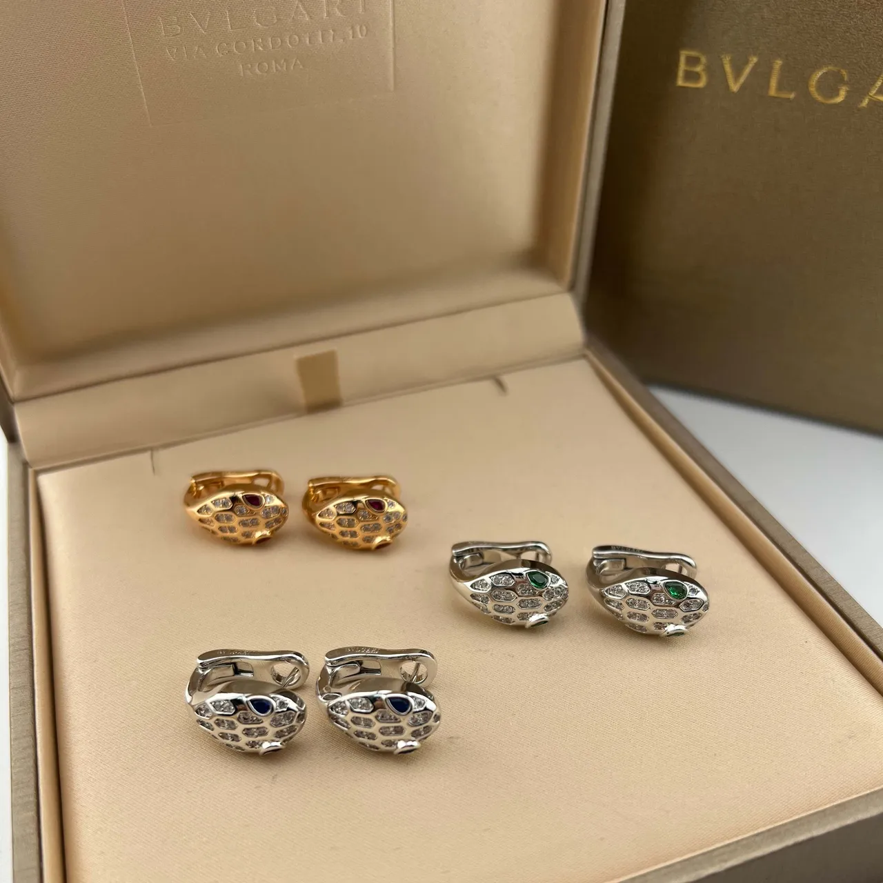 Bvlgari Serpenti or argent motif tête de serpent Pavé-Set body boucles d'oreilles 5