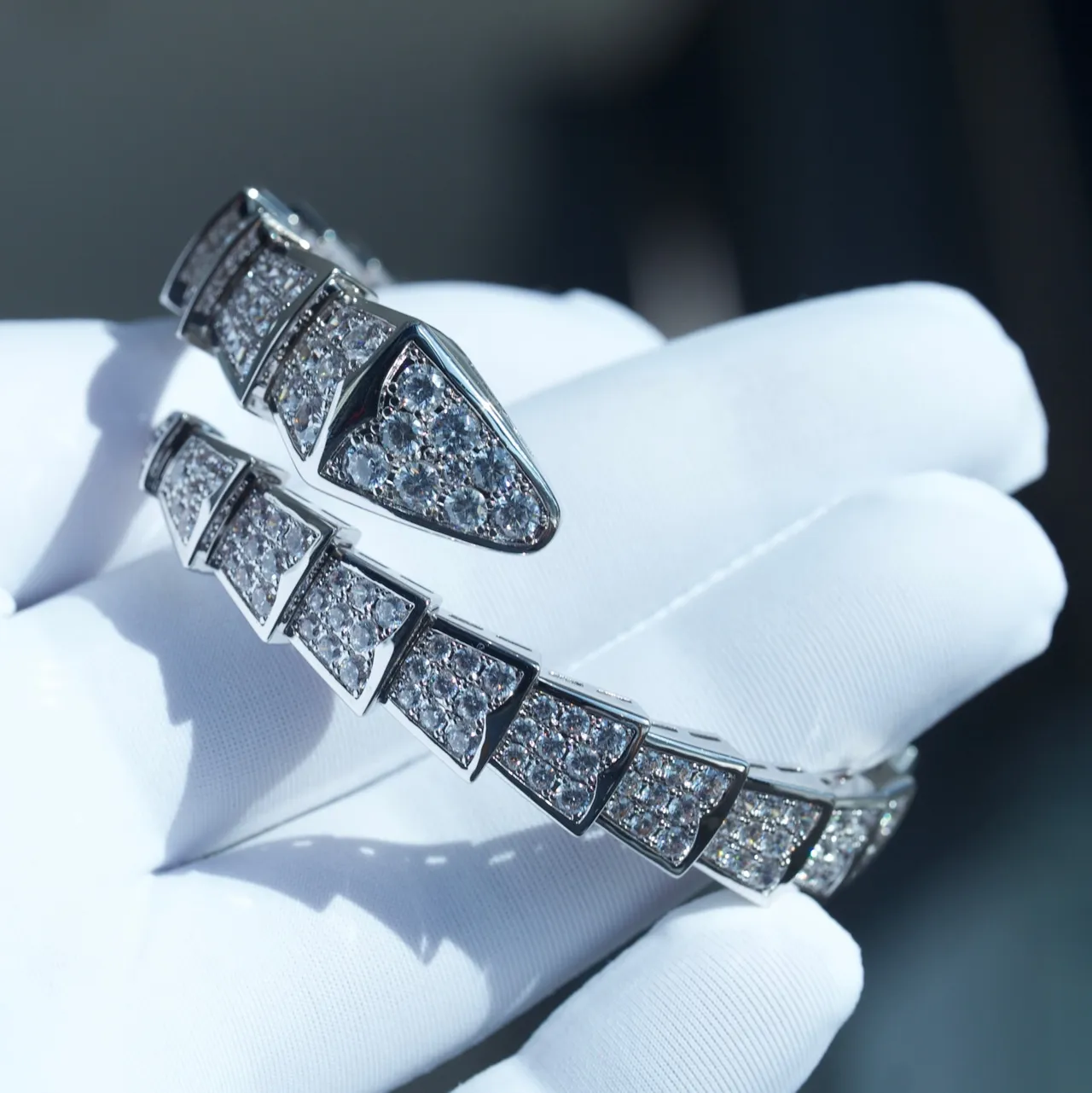 Bvlgari Serpenti Pavé-Diamond Pulseira de Serpente Articulada 2