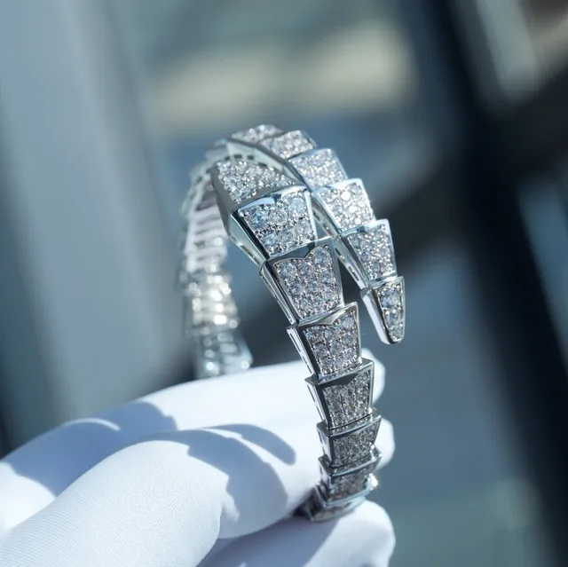 Bvlgari Serpenti Pavé-Diamond Pulseira de Serpente Articulada 4
