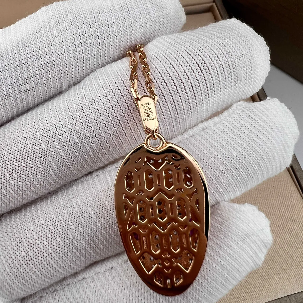 Bvlgari Serpenti Tête de Serpent Pendentif Pavé Cristal Colliers 2