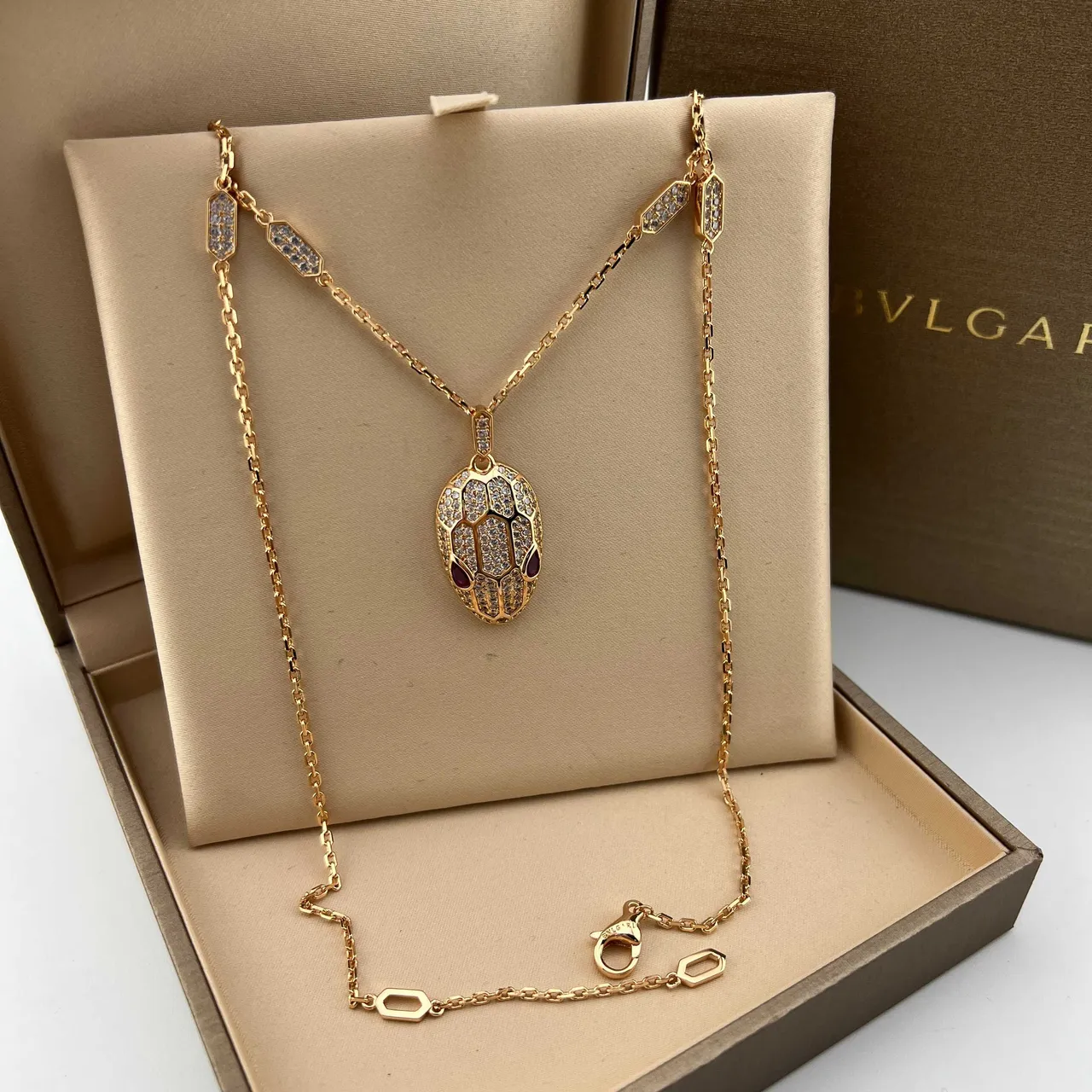 Bvlgari Serpenti Tête de Serpent Pendentif Pavé Cristal Colliers 5