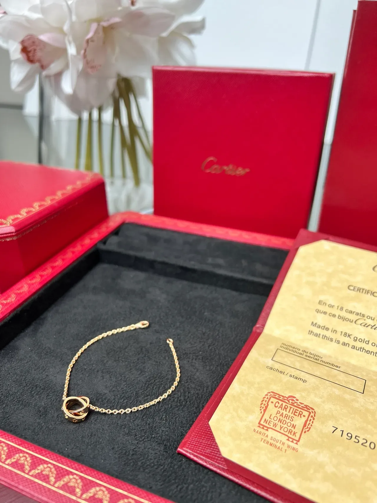Bracelet Cartier Chaîne Or Rouge Fine Motif Circulaire Central 7