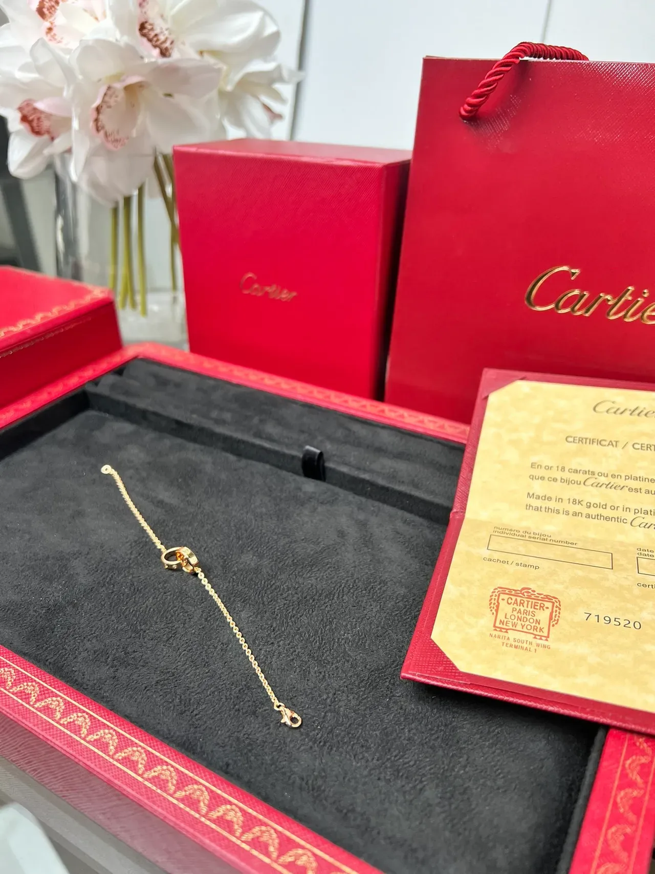 Bracelet Cartier Chaîne Or Rouge Fine Motif Circulaire Central 8