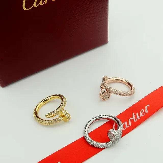 Cartier Bague Or Blanc Pavé-Set Interlocking Double Band 5