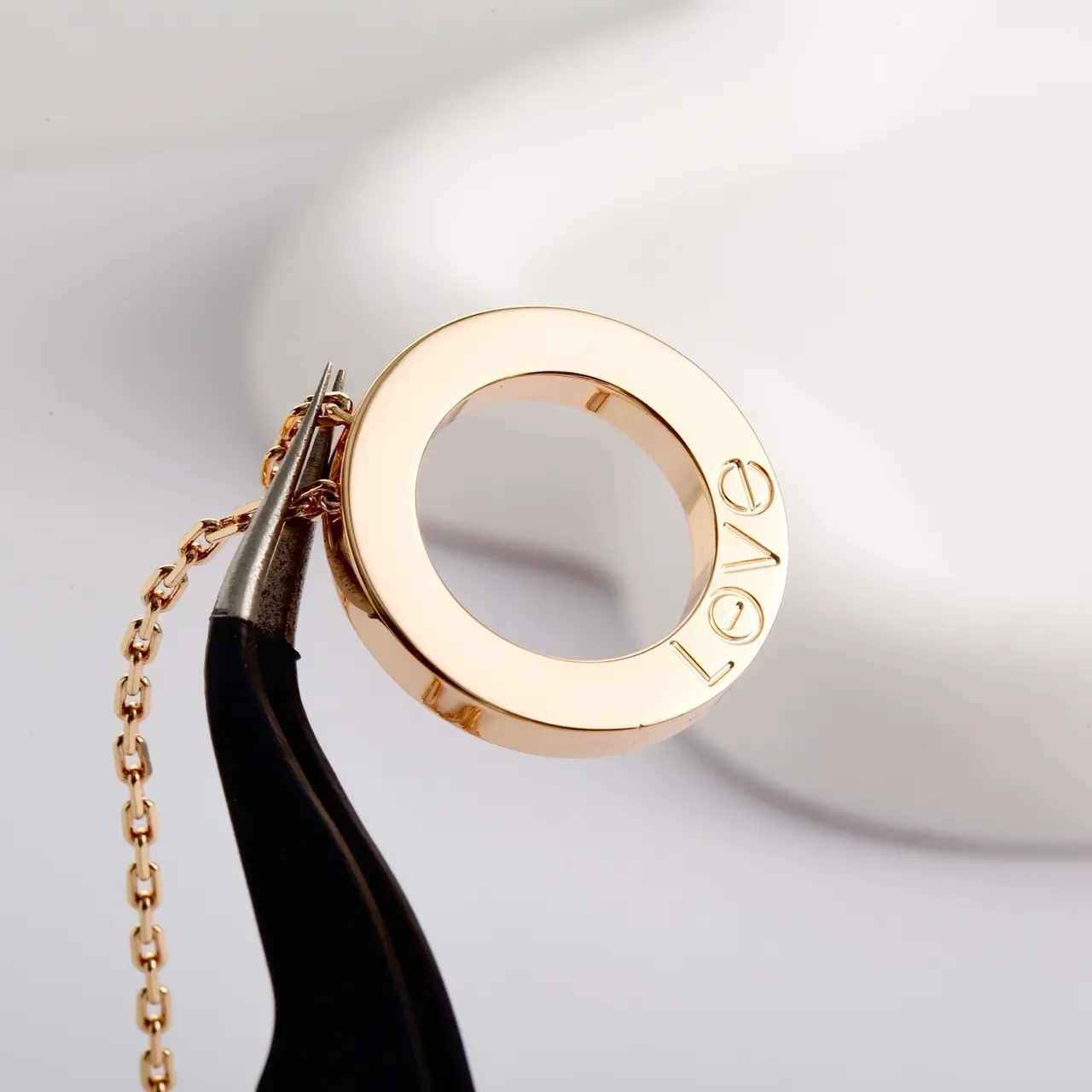 Cartier Juste un Clou Circular Pavé collier 5