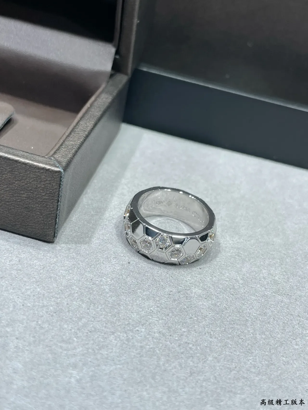 Cartier Juste un Clou خاتم ذهب أبيض سداسي خلية نحل حجر متوهج 7
