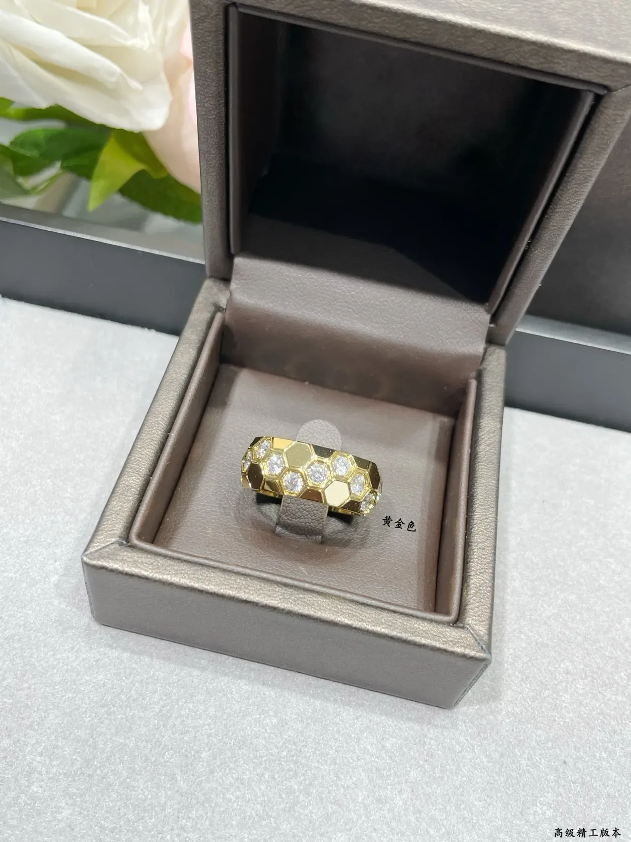 Cartier Juste un Clou خاتم ذهب أبيض سداسي خلية نحل حجر متوهج 9
