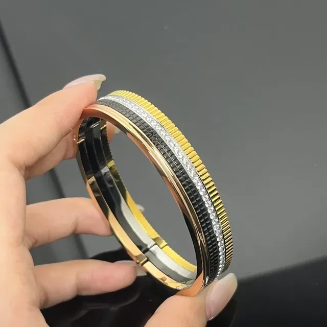 Cartier Juste un Clou Bracelet Multi-Band Or et Diamant Noir 4
