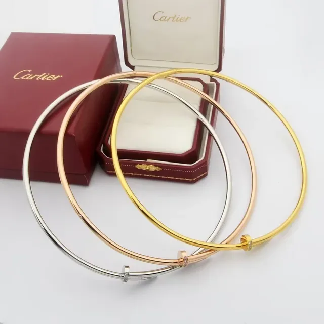 Bracelets Cartier Juste un Clou Pavé-Set Three-Tone Nail Motif 4