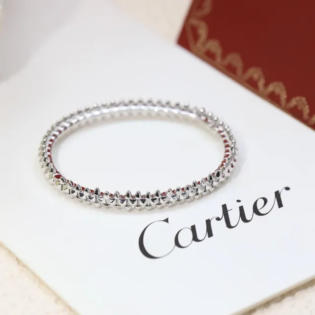 Cartier Juste un Clou manchette en or cloutée 6