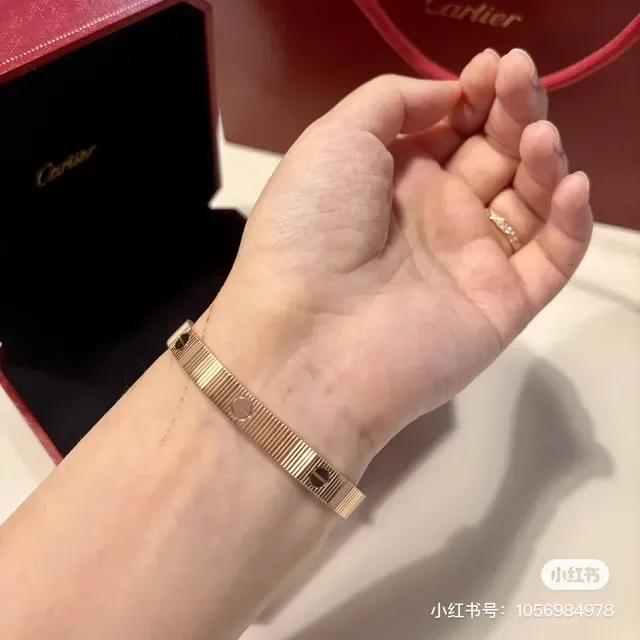 Bracelet Cartier Love Or Rose Motif de Vis à Rayures 8