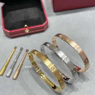 Cartier Love Bracelet ذهب أصفر ذهب وردي ذهب أبيض سوار الماس
