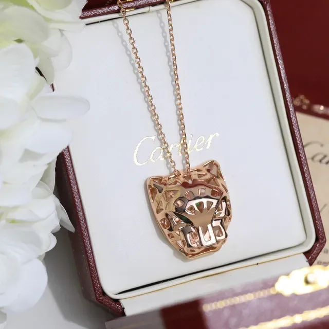 Cartier Panthère Gold Green Panther Head Pendant Openwork Metal Necklace 9
