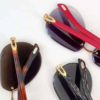 Cartier Rojo Marrón Sin Marco Oval Dorado Bisagra Hebilla Gafas de Sol