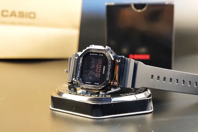 Casio G-Shock DW-5600 أسود ريزين ساعة رقمية رياضية 6